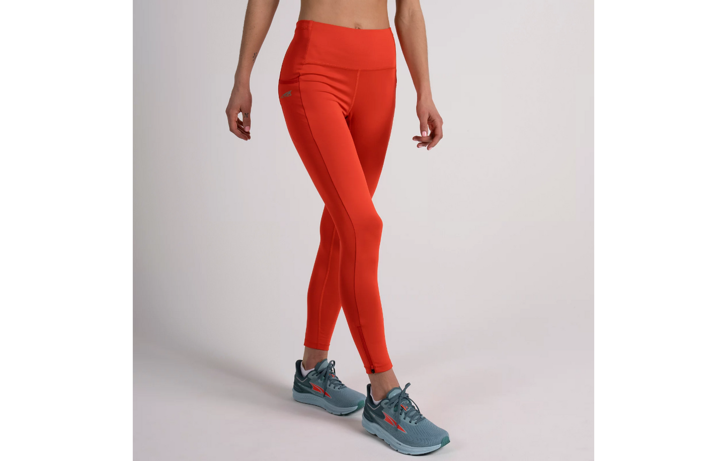 WOMEN'S TRAINING CROP TIGHT