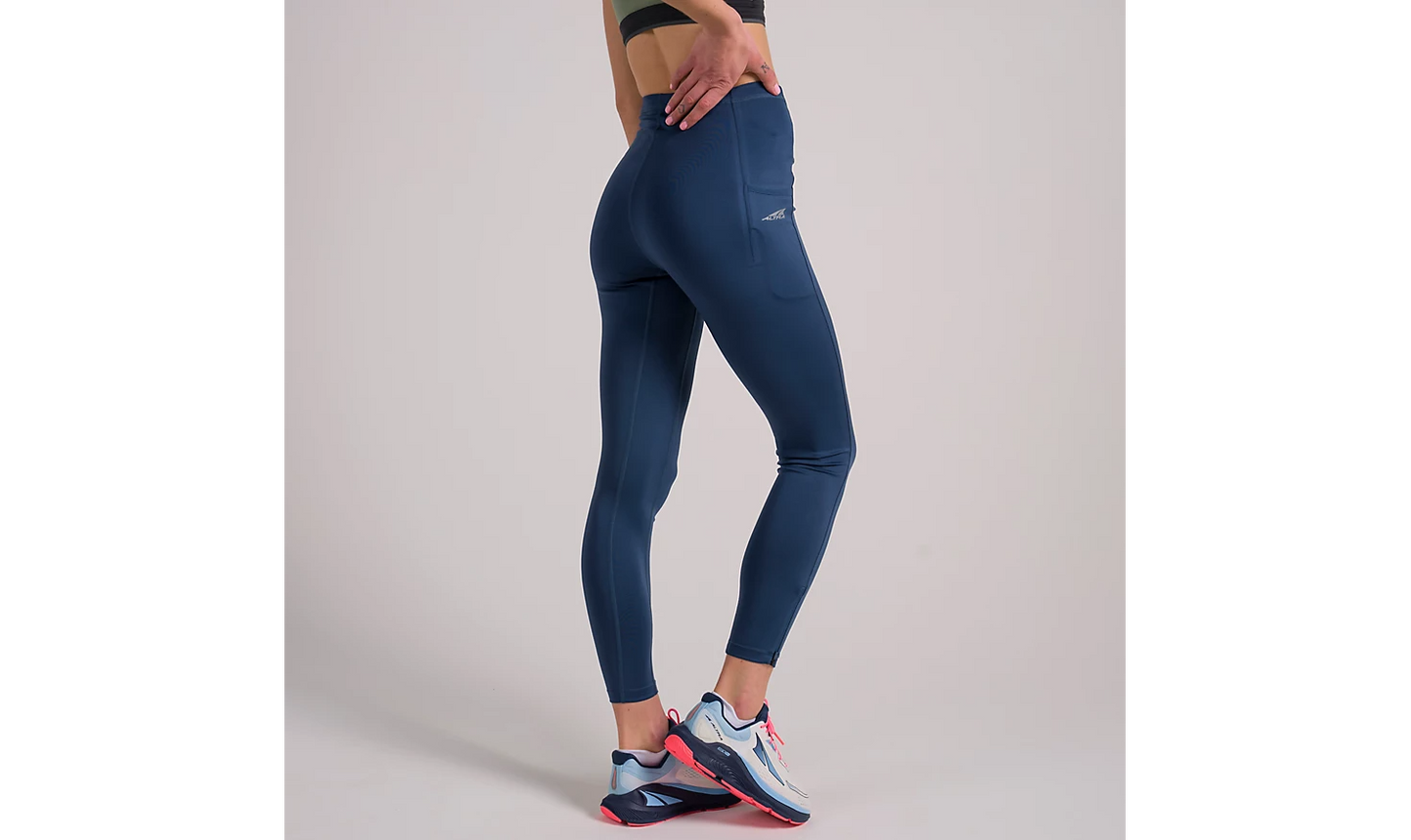 WOMEN'S TRAINING CROP TIGHT
