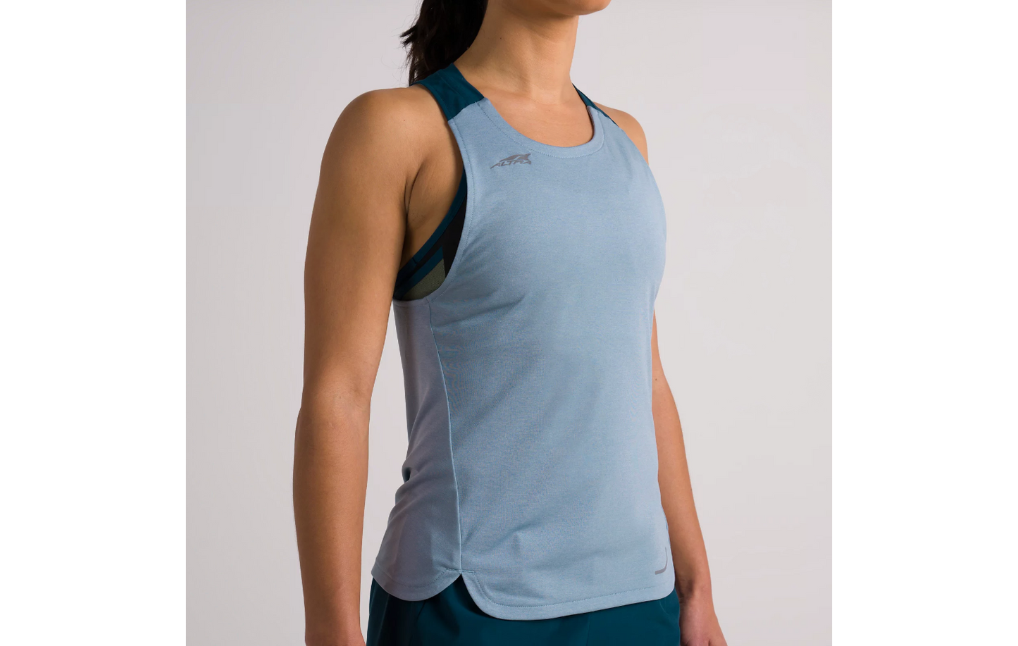 WOMEN'S PERFORMANCE TANK